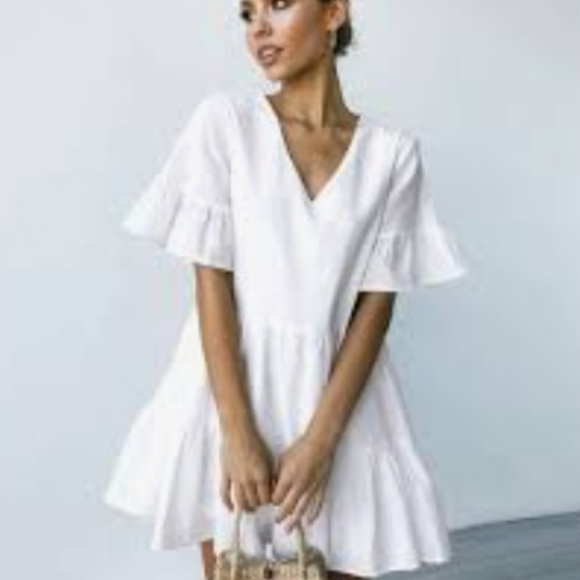 Fancyinn Dress Womens XS White V-Neck Ruffle Pockets Bell Sleeve Tiered Mini NWT - Picture 16 of 16